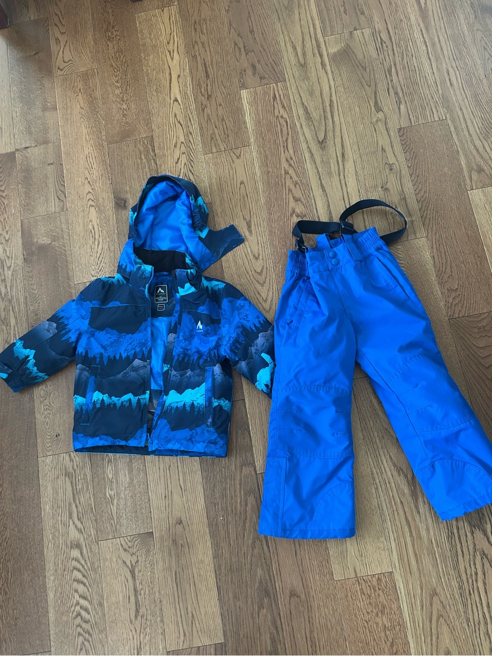 Toddler Size 3 McKinley’s snow jacket and pants